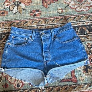 Levi’s 501 cut off denim shorts